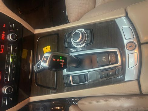 Used 2009 BMW 750Li image 31