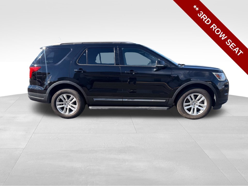Used 2018 Ford Explorer XLT w/ Equipment Group 201A AWD/4WD image 9