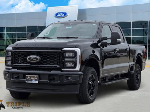 New 2026 Ford F250 Lariat w/ Black Appearance Package image 2
