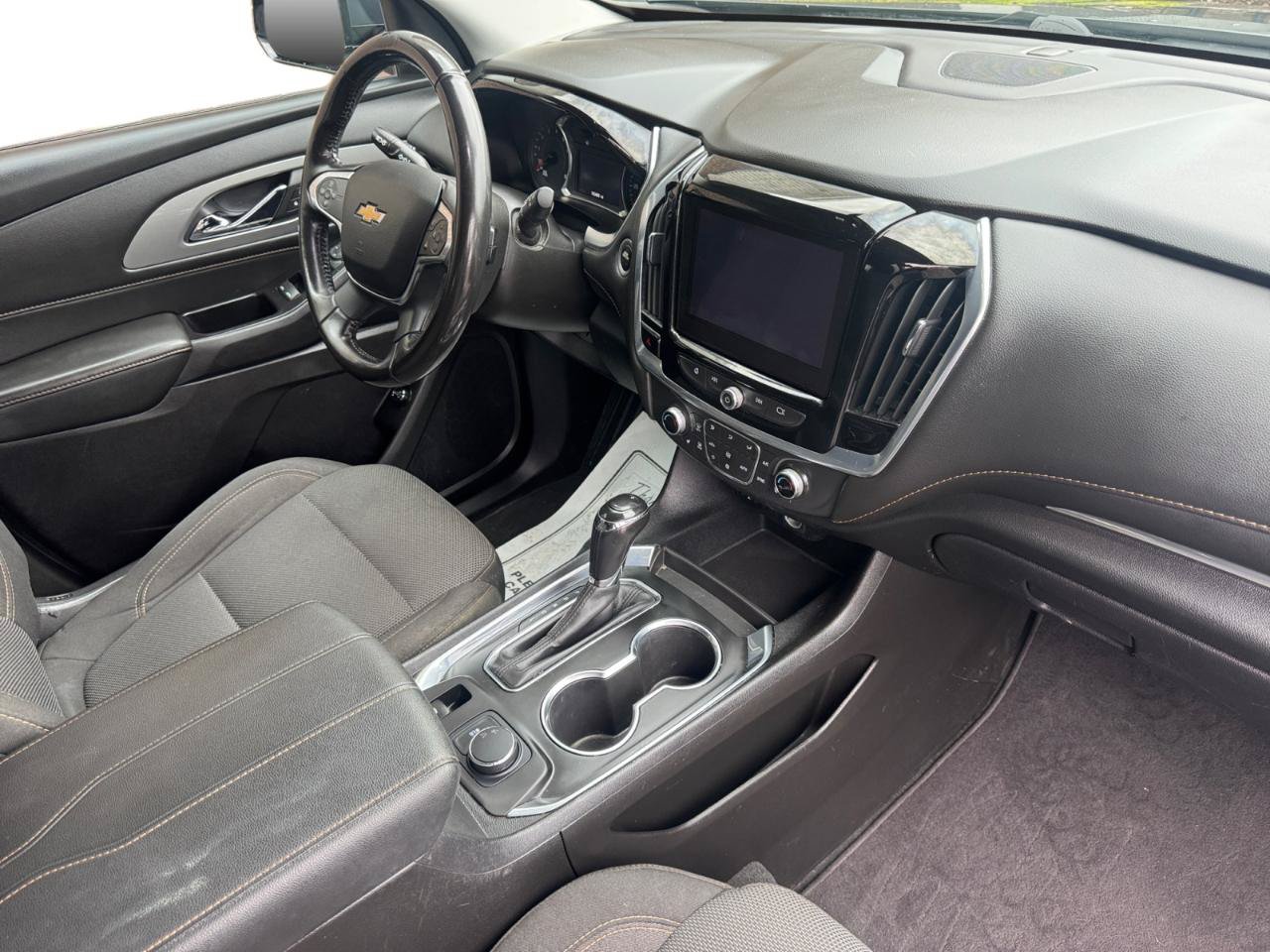 Used 2019 Chevrolet Traverse LT FWD image 4
