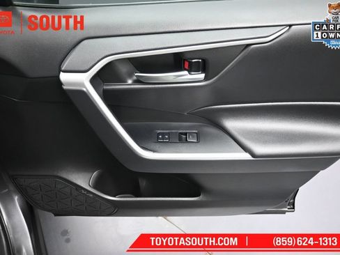 Used 2022 Toyota RAV4 XLE w/ Convenience Package AWD/4WD image 31