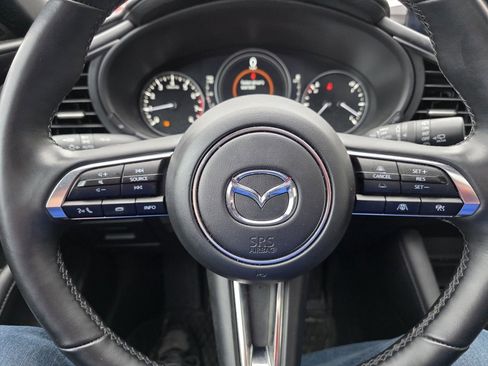 Used 2024 MAZDA MAZDA3 Hatchback w/Premium Plus Pkg image 11