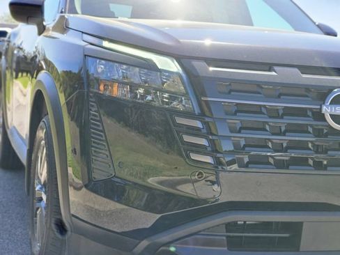 New 2026 Nissan Pathfinder SV w/ Cargo Package FWD image 9