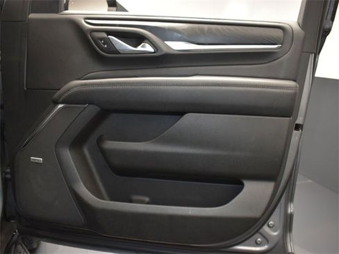 Used 2022 GMC Yukon XL Denali image 14