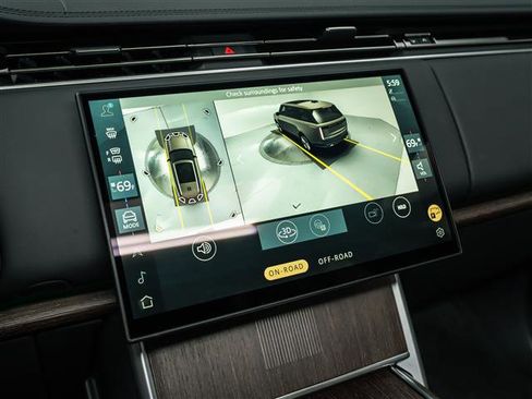 Used 2025 Land Rover Range Rover Long Wheelbase Autobiography image 25