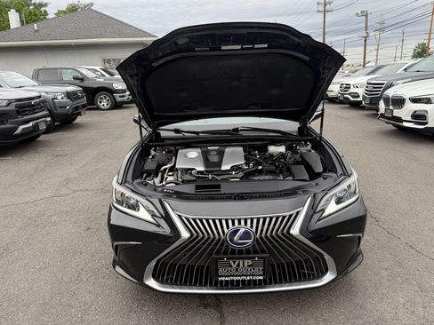 Used 2020 Lexus ES 300h w/ Accessory Package 2 FWD image 36