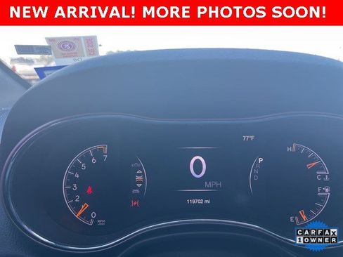 Used 2016 Jeep Grand Cherokee Laredo 75th Anniversary image 8