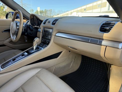 Used 2015 Porsche Boxster image 22