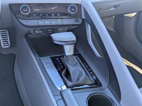 Certified 2026 Hyundai Elantra Sport image 22