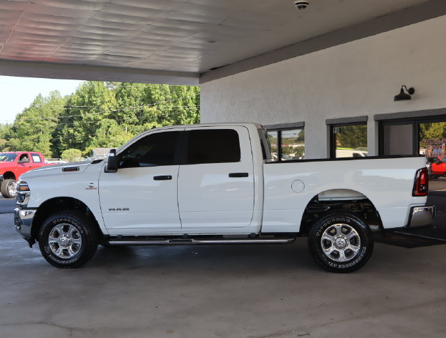 Used 2025 RAM 2500 Big Horn AWD/4WD image 2