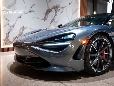 Used 2018 McLaren 720S Luxury RWD image 38