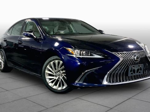 Used 2019 Lexus ES 350 w/ Accessory Package FWD image 3