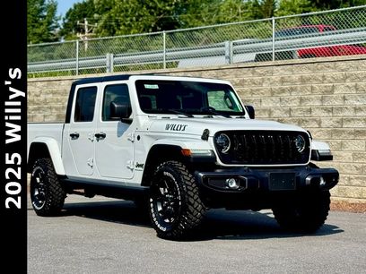 New 2025 Jeep Gladiator Willys