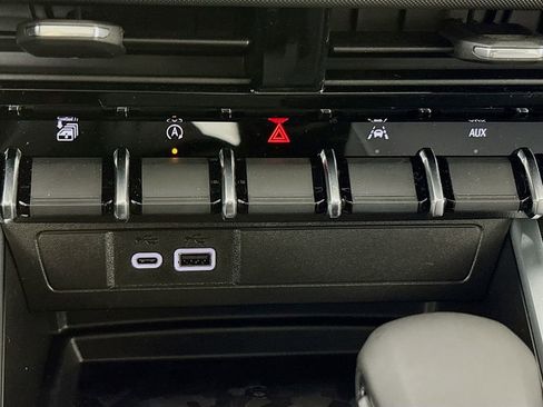 New 2026 Chevrolet Colorado Z71 w/ Technology Package image 36