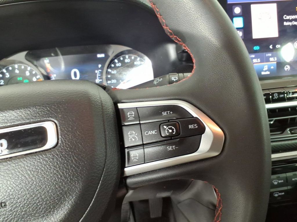 Used 2023 Jeep Compass Trailhawk AWD/4WD image 17