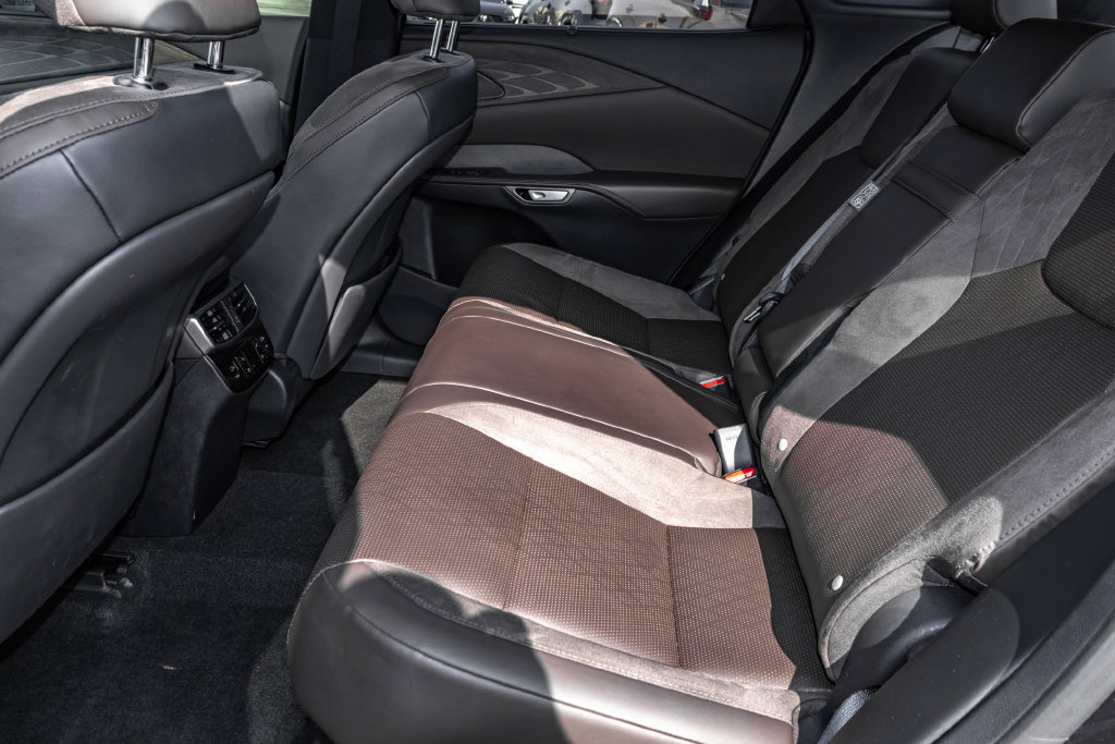 Used 2023 Lexus RX 350 AWD w/ Cold Area Package image 28