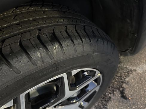 Used 2024 Jeep Compass Limited image 37