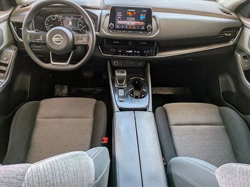 Used 2021 Nissan Rogue SV FWD image 16