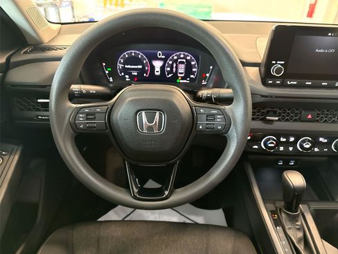 Used 2024 Honda Accord EX image 11