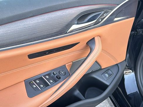 Used 2023 BMW 540i w/ Premium Package image 13