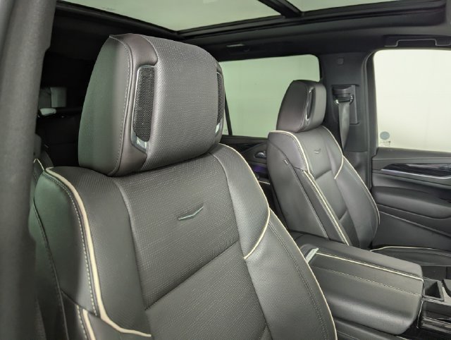 Used 2023 Cadillac Escalade Sport w/ LPO, ONYX Package AWD/4WD image 24