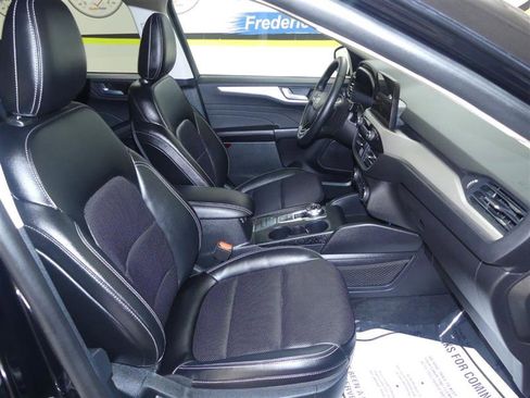 Used 2022 Ford Escape SEL image 8