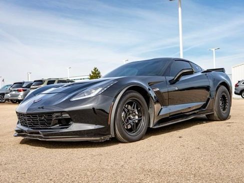 Used 2019 Chevrolet Corvette Z06 RWD image 3