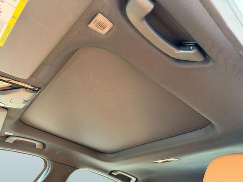 Used 2025 BMW 330i Sedan RWD image 15