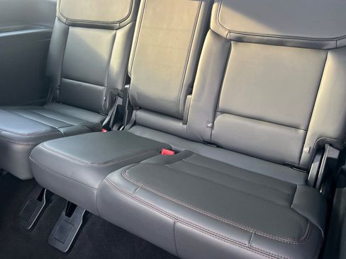 Used 2025 Ford Expedition Active AWD/4WD image 16