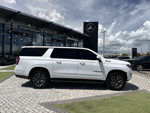 Used 2023 Chevrolet Suburban Z71 w/ Luxury Package AWD/4WD image 6