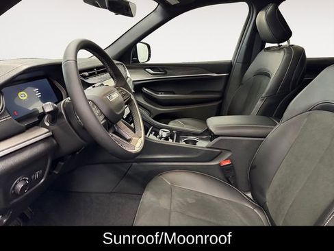 New 2026 Jeep Grand Cherokee Altitude AWD/4WD image 8