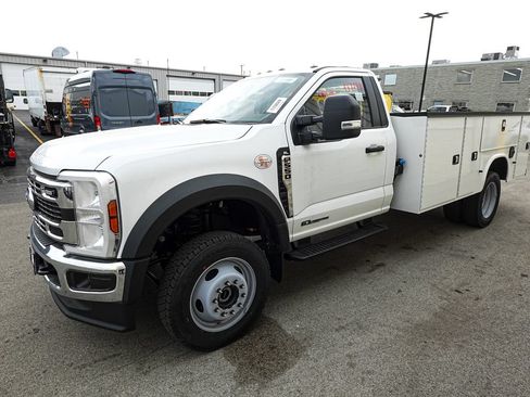 New 2026 Ford F550 4x4 Regular Cab Super Duty image 4