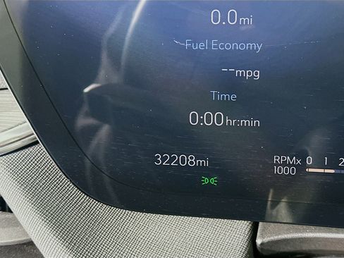 Used 2025 Buick Enclave Preferred image 19