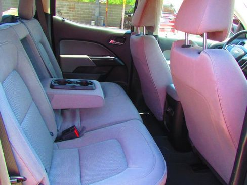 Used 2019 Chevrolet Colorado LT image 16