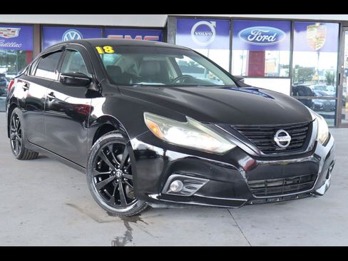 Used 2018 Nissan Altima 2.5 SR w/ SR Midnight Edition FWD image 1