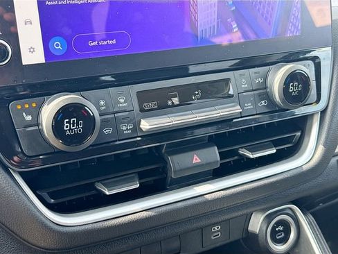 Used 2024 Toyota Grand Highlander AWD image 16
