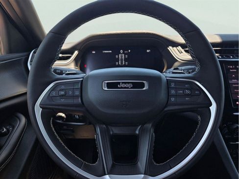 New 2026 Jeep Grand Cherokee Laredo X RWD image 19