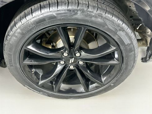 Used 2018 Dodge Challenger SXT w/ Blacktop Package RWD image 11