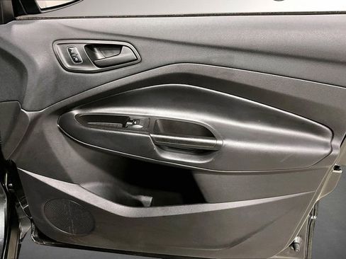 Used 2018 Ford Escape S image 27