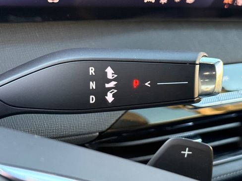 Used 2025 Buick Enclave Preferred image 25