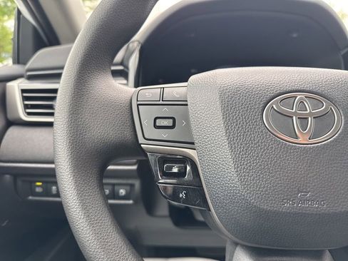 Used 2026 Toyota Camry LE FWD image 28
