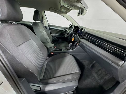 Used 2025 Volkswagen Jetta S image 32