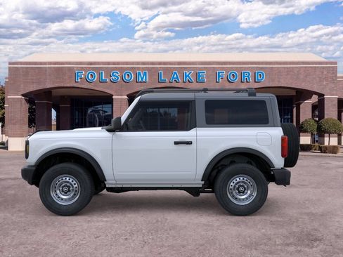New 2026 Ford Bronco 2-Door AWD/4WD image 3