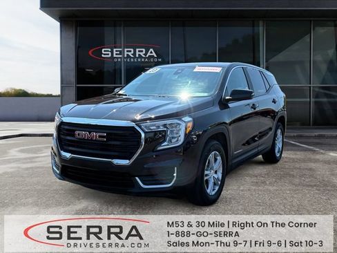Used 2023 GMC Terrain SLE FWD image 1