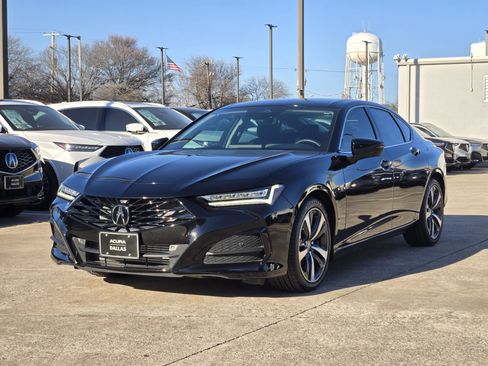 Certified 2025 Acura TLX w/ Technology Package image 4