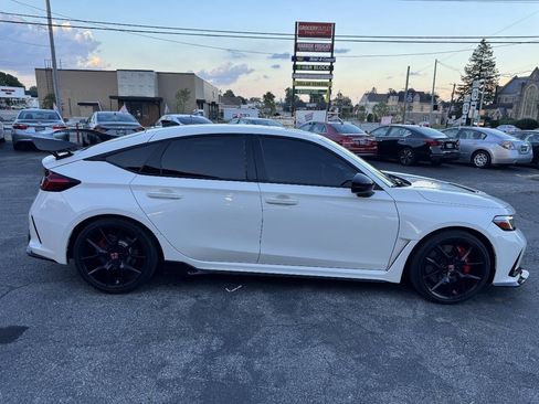 Used 2023 Honda Civic Type R image 8