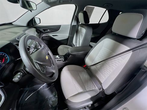 Used 2020 Chevrolet Equinox LT image 19