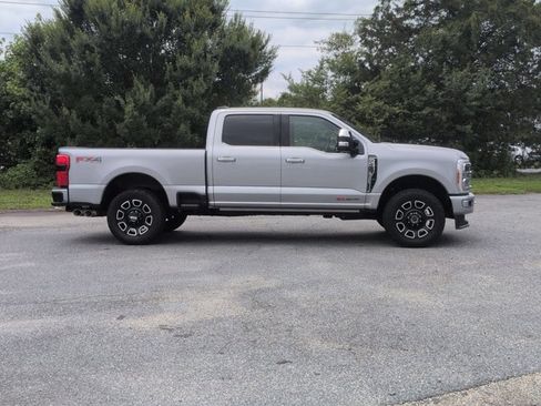 Certified 2023 Ford F250 Platinum AWD/4WD image 3