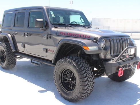 Used 2019 Jeep Wrangler Unlimited Rubicon AWD/4WD image 2