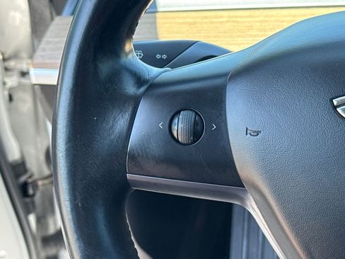 Used 2018 Tesla Model 3 RWD image 19